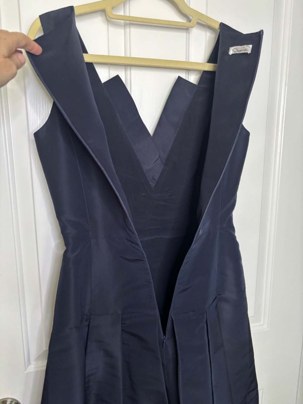 EUC OSCAR DE LA RENTA Sleeveless Taffeta Navy Blue Dress with Purple Hem Size 6 - Picture 8 of 8